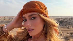 Aussie cricket presenter Grace Hayden debuts stunning new look in the Middle East | Cricket legen…