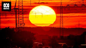 Sydney’s west could crack 40 degrees as heatwave rolls across Australia | Watch 9News Latest Stor…