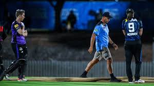 WBBL match abandoned due to hole in the pitch | Ball rolled into pitch forces WBBL match to be ca…