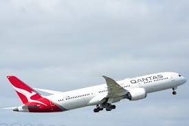 Qantas flight forced to make remote landing after running into headwinds | Qantas Flight Forced t…