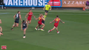 Cruel Blues blow as milestone man injures hammy | The mark of the man: Teammates don’t hold back …