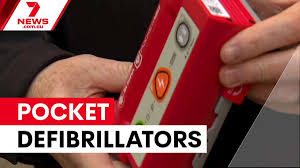 Pocked-sized defibrillators rolled out to save more lives | New pocket defibrillator a ‘game ch…