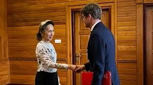 Aung San Suu Kyi: Myanmar military releases photo of detained former leader | Myanmar Junta Allow…