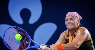 Across Adelaide: Shnaider among early Day 2 winners | Mirra Andreeva vs. Marie Bouzkova predictio…
