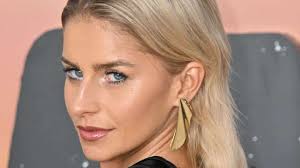 Alexander Zverev’s New GF Caroline Stuns in All-White Fit Before Carlos Alcaraz Match | Alexander…