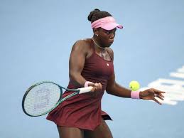 Canadian whiz not fazed by Australian Open challenge | By the numbers: Mboko faces zero break poi…