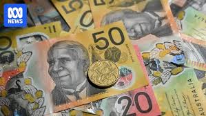 Live: Aussie dollar surges past three-year high of 70 US cents as greenback tumbles | AUD/USD sur…