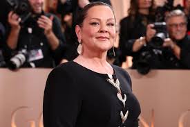 Melissa McCarthy Dazzles in Form-Fitting Gown and JLo-Level Ponytail at 2026 Golden Globes | Meli…