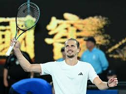 Resurgent Zverev eyes huge upset against Alcaraz | ‘Don’t show him what you’re doing’: Ho…