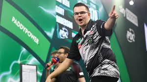 Van Veen bereikt als derde Nederlander ooit finale WK darts na zege op Anderson | De vrouw achter…