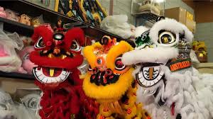 Brisbane lion dancers master their skills to welcome the Year of the Horse | Lunar New Year activ…