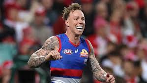 Bulldogs mid and flag Demon calls time on 174-game career | Two-club premiership forward calls ti…