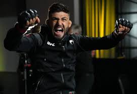 Daniel Cormier names 19-0 star as the only one ‘getting done worse’ by the UFC than Arman Tsaruky…