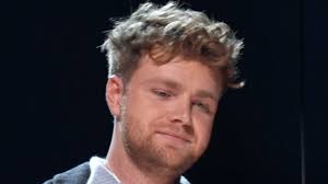 Grammys 2026: Alex Warren technical difficulty during performance | ‘Would only happen to me’: Si…