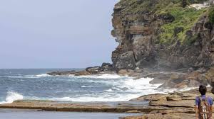Horror as man’s body washes up on beach | Body found on Dee Why Beach | Body found washed up on…