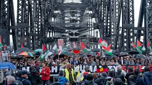 Judge criticises Abbott’s ‘misconceived’ comments over harbour bridge protest | Top judge takes a…