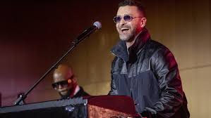 Justin Timberlake Performs Surprise Music Tribute to Pharrell Williams at Recording Academy Honor…