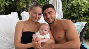 Star, 26, shares huge baby news after split | Molly Mae reveals she is pregnant in home movie-sty…