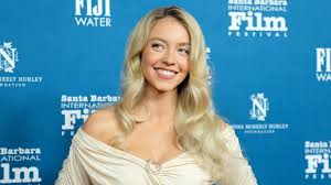 Sweeney drops jaws with racy new shoot | Sydney Sweeney Sparks Buzz in Mini Skirt Styled With Hea…