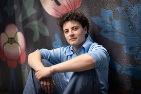 The unique way Olivia Colman settled Aud Mason-Hyde’s on-set nerves | VIDEO: Out in the Open | …