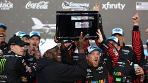 Tyler Reddick wins Daytona 500 in car owned by Michael Jordan | ‘Can’t believe it’: Michael…