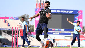 When he’s not tossing legbreaks, Crishan Kalugamage tosses pizza in Lucca