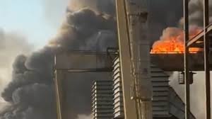 Chaos as explosion rocks major US refinery | Huge Texas oil refinery explosion forces residents t…