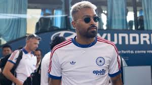 Relationship PR: Gambhir Frustrated by Hardik? | Hardik Pandya’s girlfriend Mahieka Sharma stea…