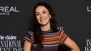 Tie Up Your Top Knot: Amy Shark Has A New Album | Amy Shark Drops Cheeky New Single ‘The Biggest …