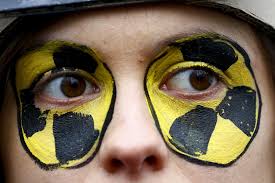 Inside Chernobyl is a toxic world where frogs have turned black | Chernobyl survivors recall batt…