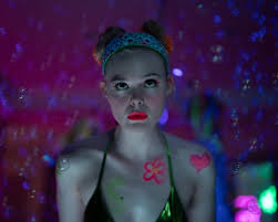 Margo’s Got Money Troubles: Elle Fanning and Michelle Pfeiffer ace this taboo OnlyFans comedy |…