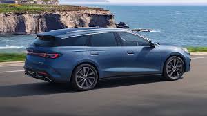 Toyota Camry-beating price for BYD’s first Aussie hybrid that’s not an SUV or ute | Eye-popping p…