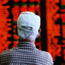 UBS claims trading bounty in CBA’s record fall | Our view after CBA shares plunge | Bad signs f…