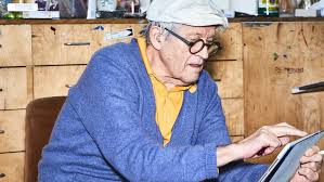 Giant of British art David Hockney dies aged 88 after decades inspired by southern California | D…