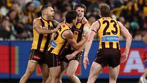‘They love him’: Hawks swarm Day after first for year | Hawks coach gives major injury update | H…