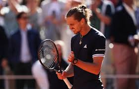 Zverev earns second shot at Roland-Garros title as Italian scores free pass to final | ‘I almos…