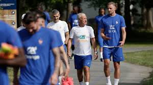 Adrien Rabiot wants France to give Didier Deschamps reason for joy after his mother’s death | Did…