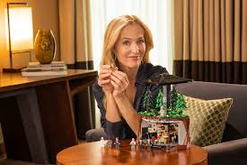 Lego Unveils ‘The X-Files’ 1,478-Piece Set Featuring Mulder and Scully Minifigures (EXCLUSIVE…