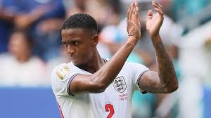 Arsenal to improve offer for Aston Villa’s Ezri Konsa – sources | Arsenal agree to sign Villa def…