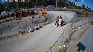 Construction worker confronted by men linked to bikie gang, CFMEU inquiry hears | CFMEU boss thre…