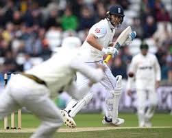 England v Pakistan: first men’s Test, day two – live updates | England v Pakistan – Pakistan …