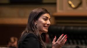 ICAC Operation Rosny LIVE updates: Former Perrottet government minister Eleni Petinos quizzed ove…