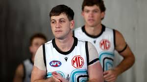 Shock ‘new favourite’ in four-club Butters race; Blue’s admission over future — Trade Whi…
