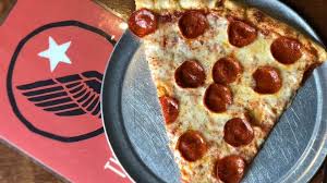 We picked 5 of the top places to get pizza across the Midwest | These five incredible pizzas are …