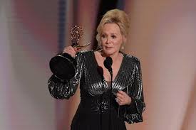 Jean Smart makes Emmys history as Hollywood stars gather | Jean Smart stuns with fifth Emmy for H…